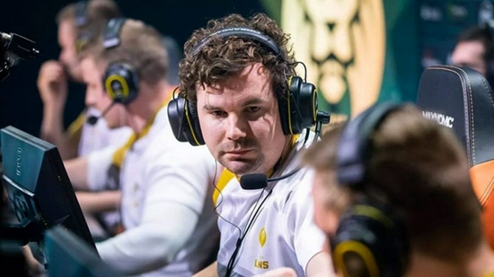 英雄联盟S15总决赛入围赛iG不敌T1创历史新篇